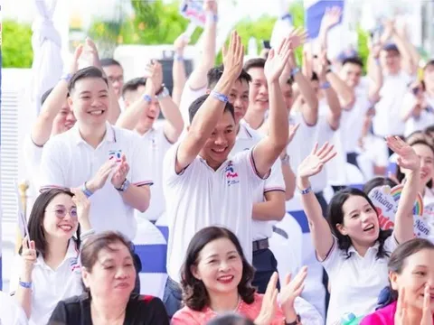 Kỷ niệm 20 năm ngày ra trường niên khóa 2003-2006 trường THPT Hồng Quang